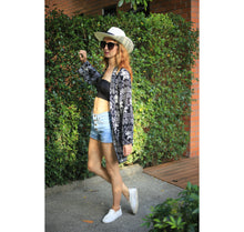 Load image into Gallery viewer, African Elephant Women Kimono in Black JK0020 020004 01