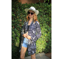 Load image into Gallery viewer, African Elephant Women Kimono in Black JK0020 020004 01