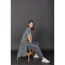 Load image into Gallery viewer, Flower Women&#39;s Kimono in Gray JK0030 020199 01