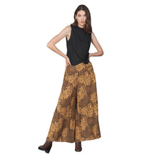 Load image into Gallery viewer, Flowers Women&#39;s Palazzo Pants in Brown PP0304 020143 01