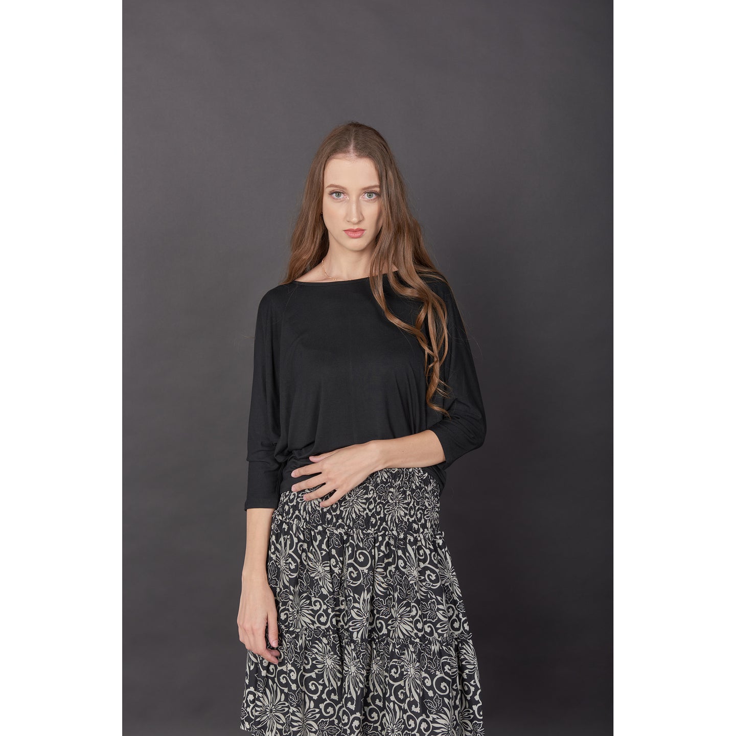 Solid Color Women's T-Shirt in Black SH0180 070000 10