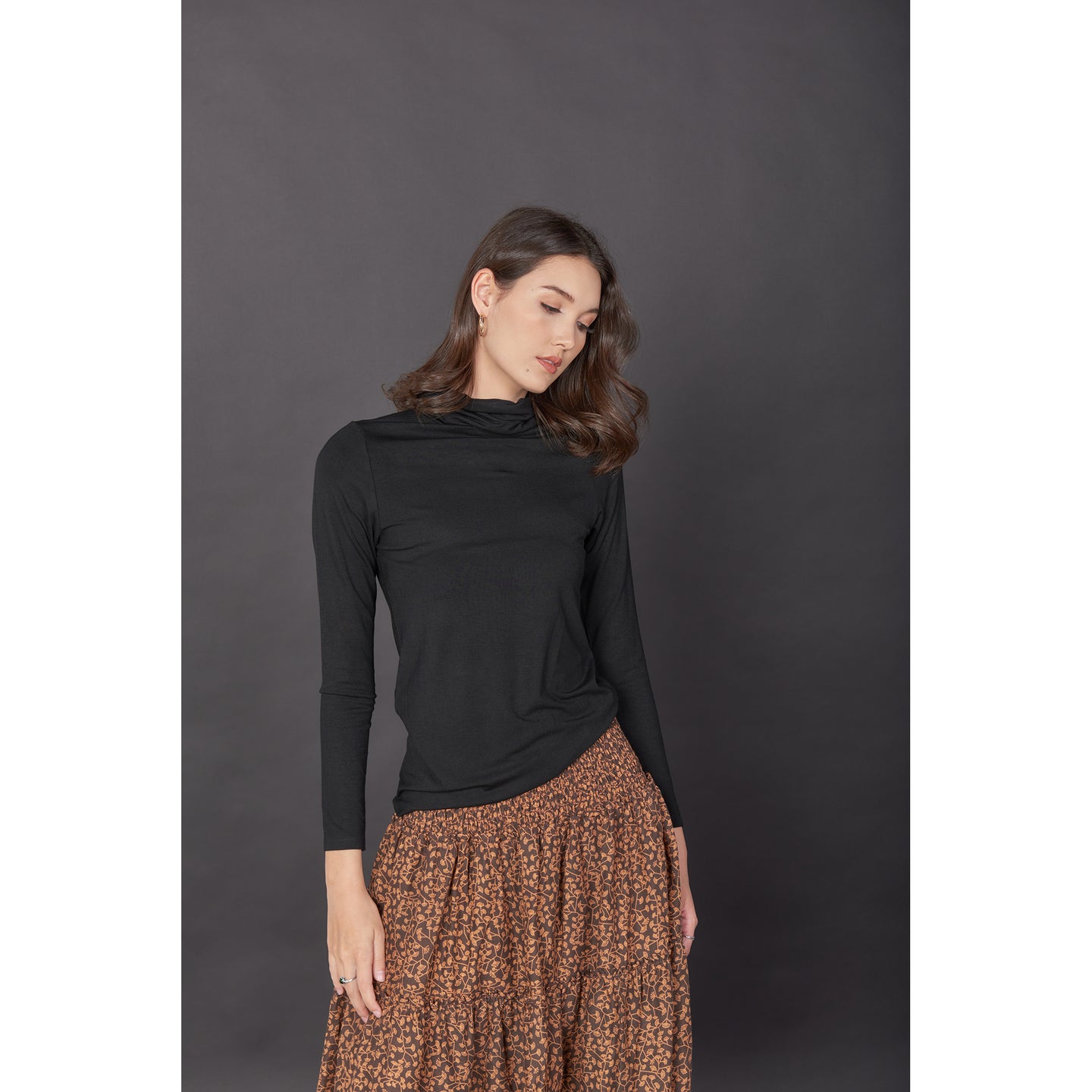 Solid Color Women's T-Shirt in Black SH0192 070000 10