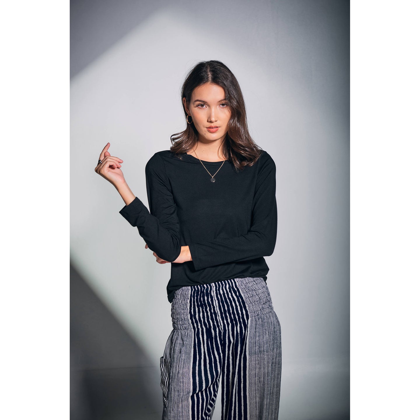 Solid Color Women's T-Shirt in Black SH0193 070000 10